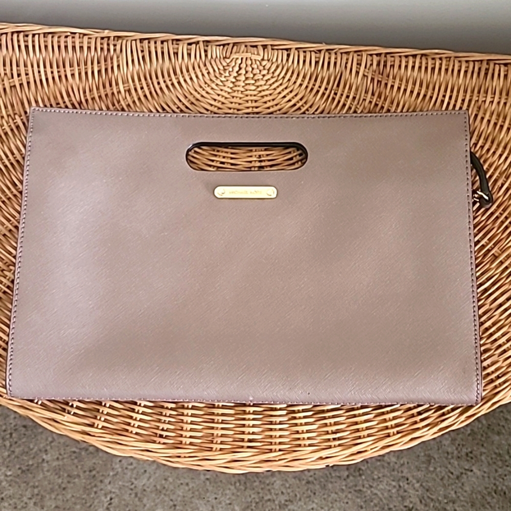 Michael Kors Clutch/Crossbody